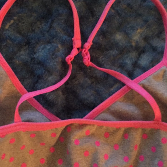 Bras - Picture 5 of 8